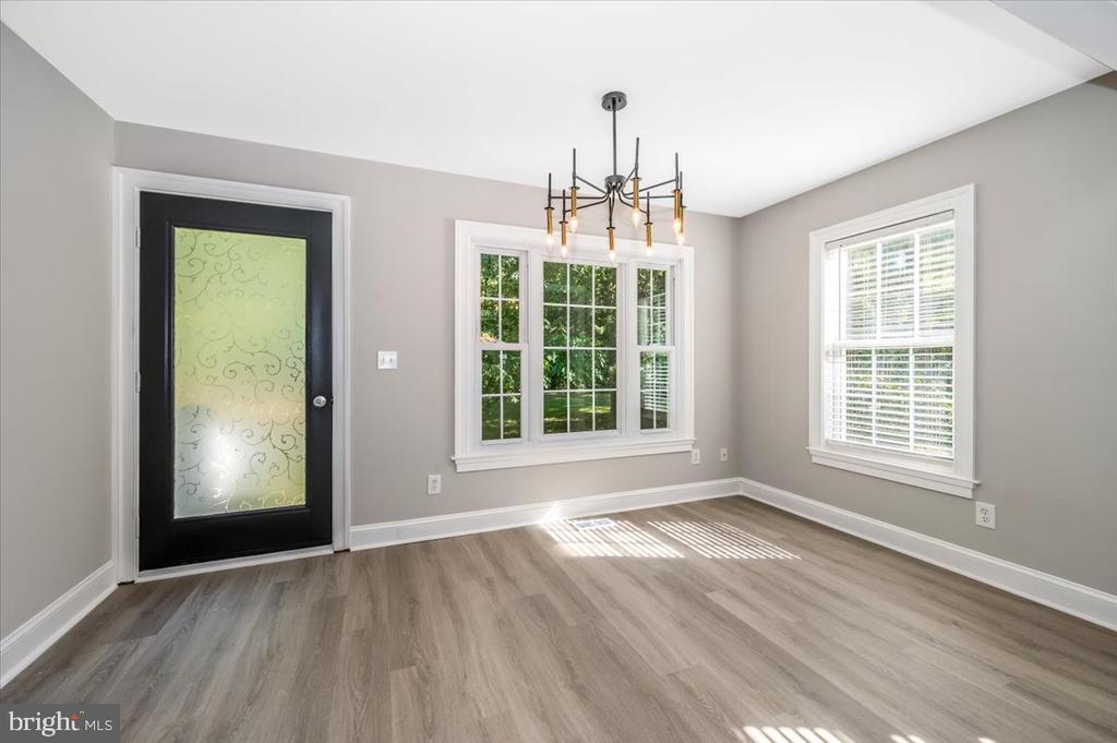 1552 DENNIS ROAD