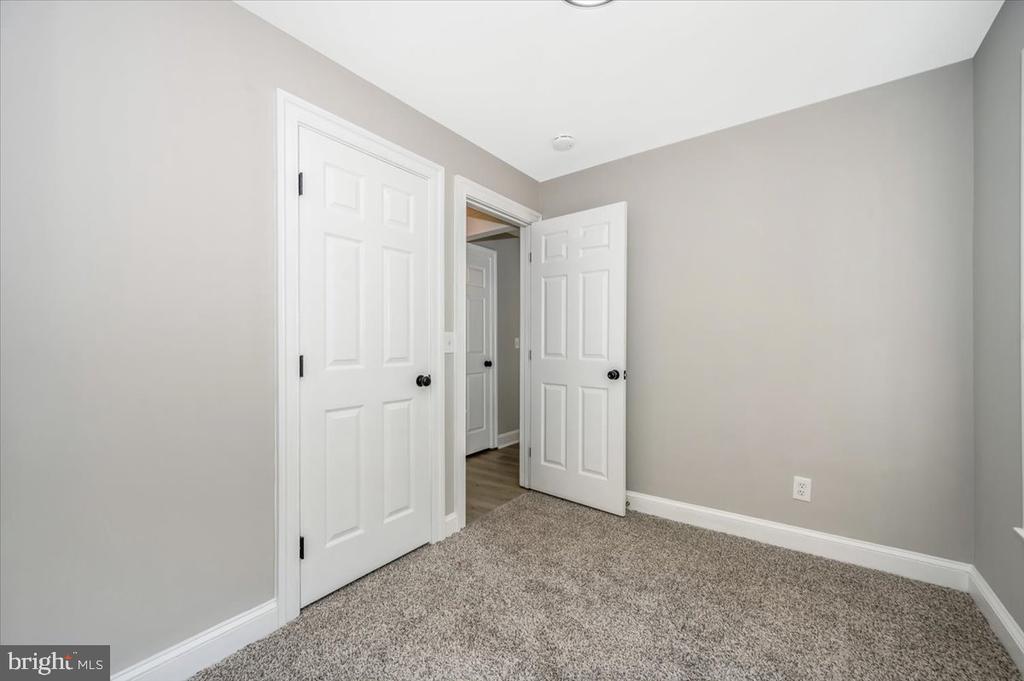 1552 DENNIS ROAD