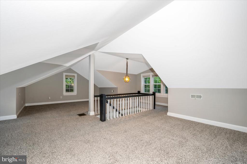 1552 DENNIS ROAD