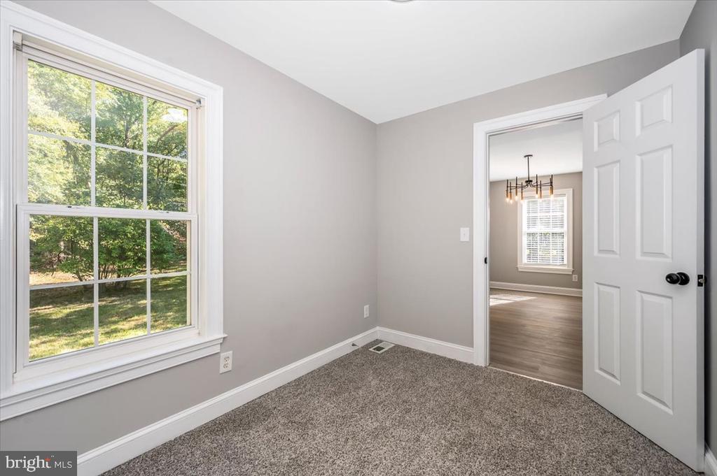 1552 DENNIS ROAD