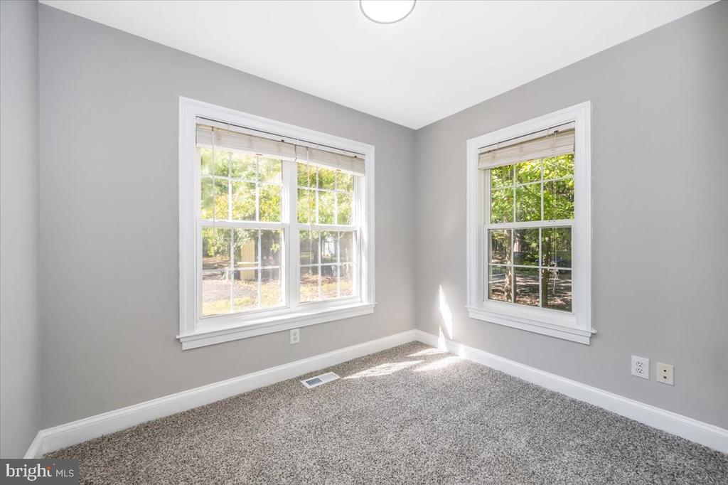 1552 DENNIS ROAD