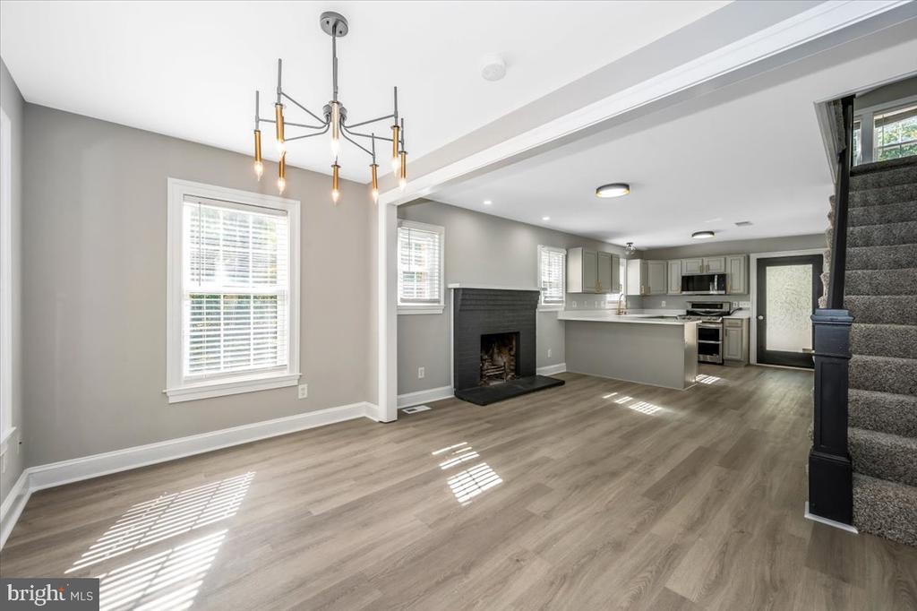 1552 DENNIS ROAD