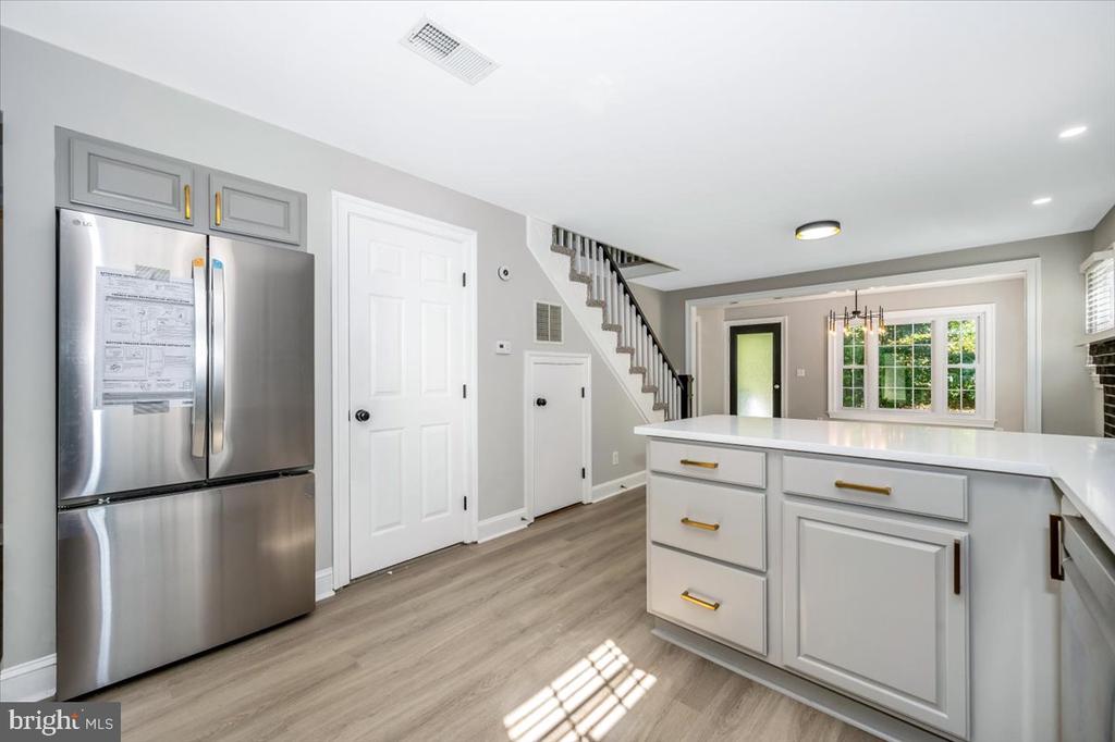 1552 DENNIS ROAD