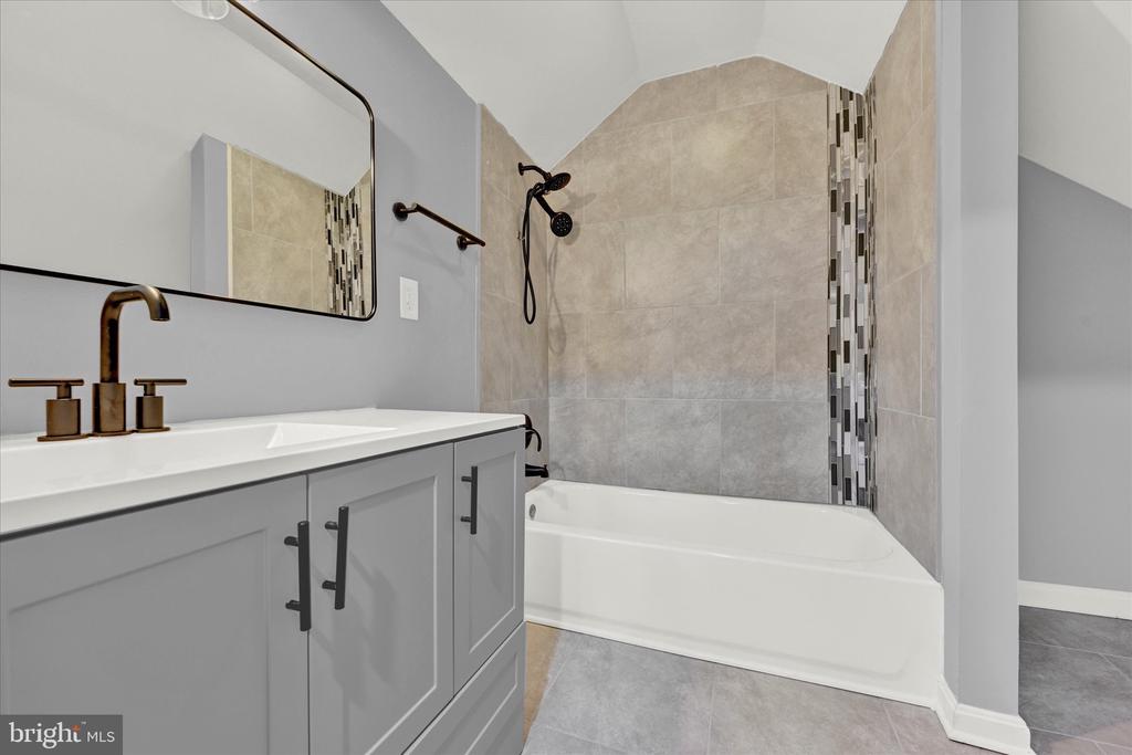 3106 CHESLEY