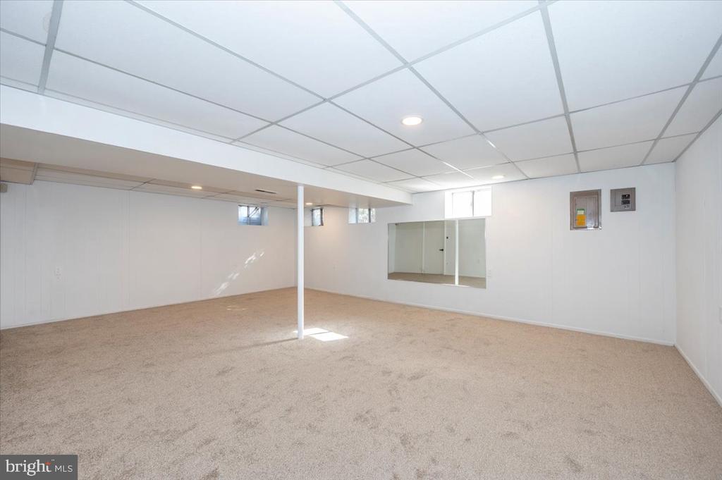 7 RUSSET COURT