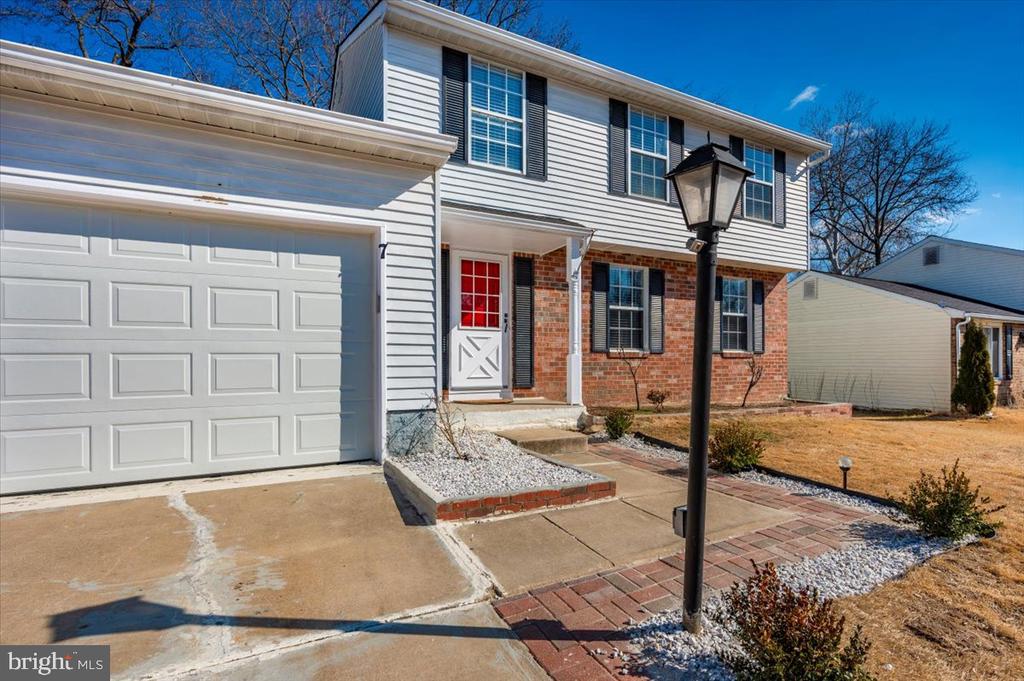 7 RUSSET COURT
