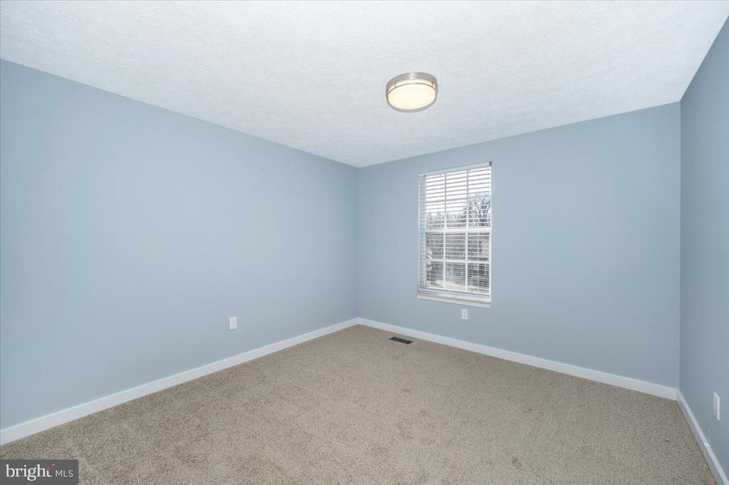 7 RUSSET COURT