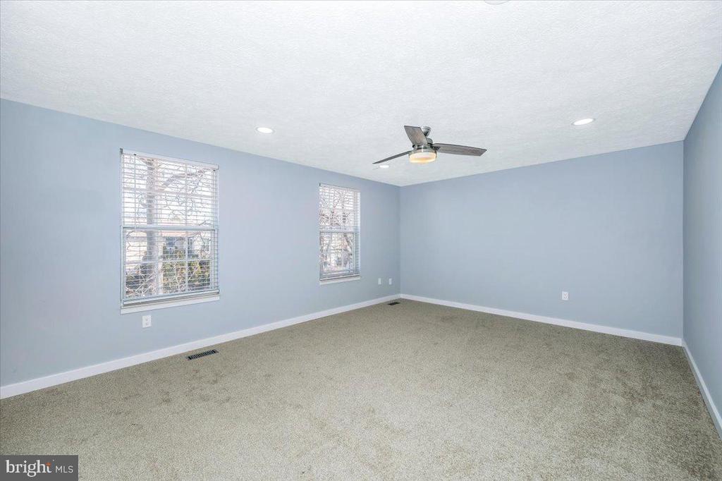 7 RUSSET COURT