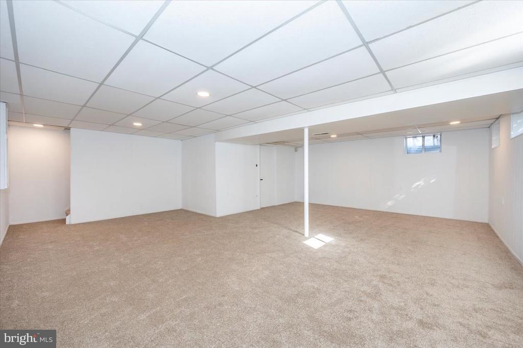 7 RUSSET COURT