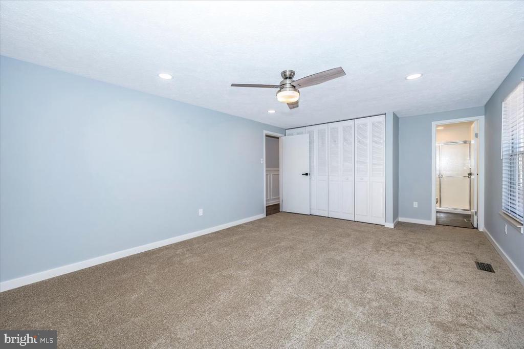 7 RUSSET COURT