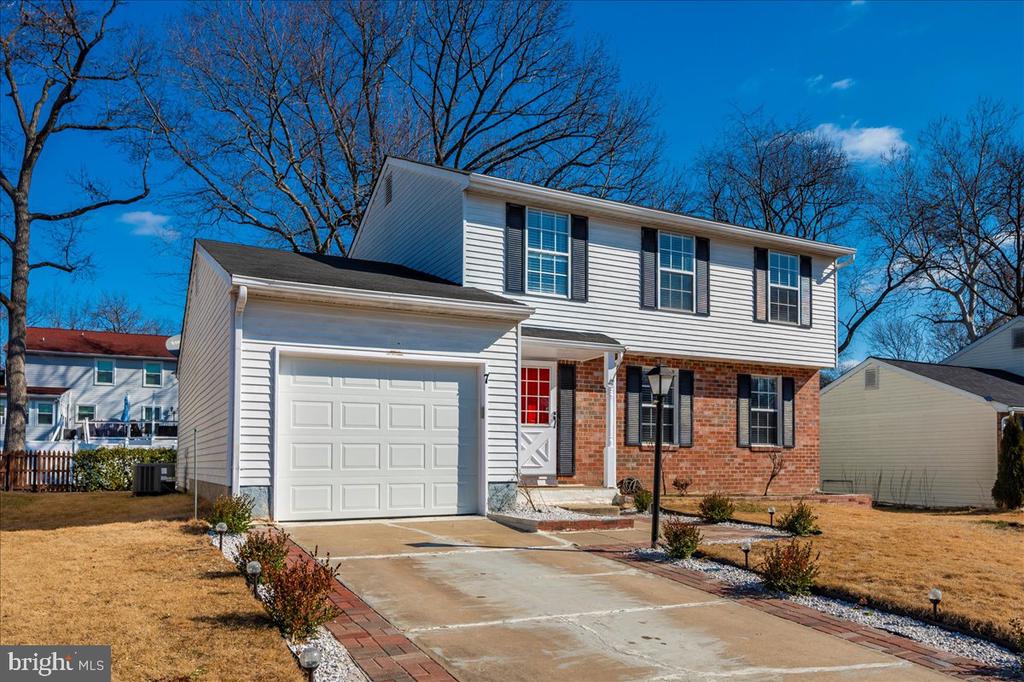 7 RUSSET COURT