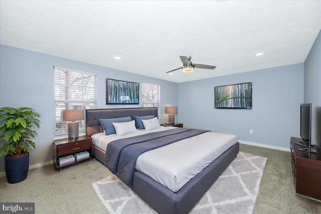 7 RUSSET COURT