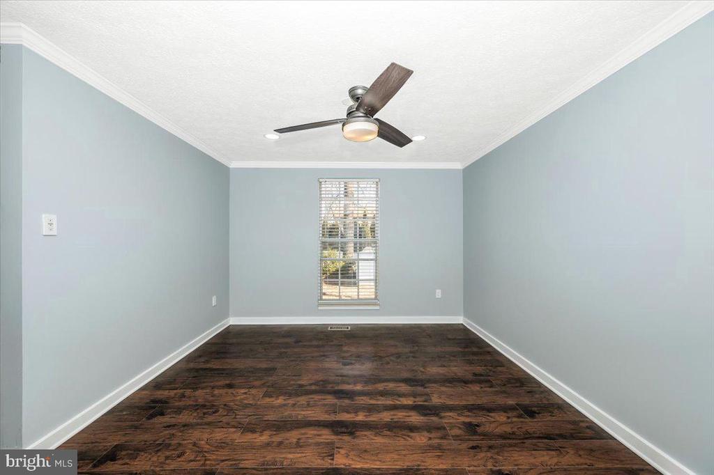 7 RUSSET COURT