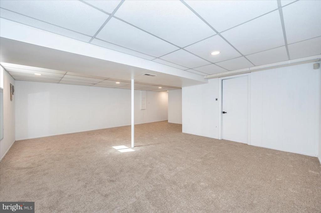 7 RUSSET COURT