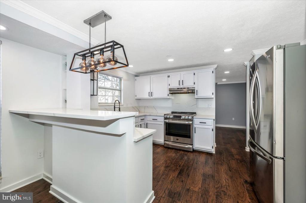 7 RUSSET COURT