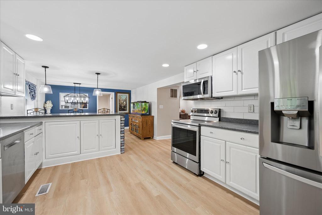 7409 SPOUT HILL ROAD
