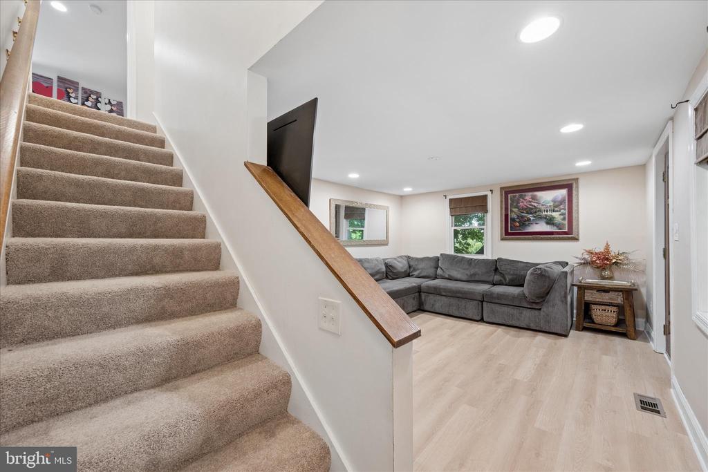 7409 SPOUT HILL ROAD