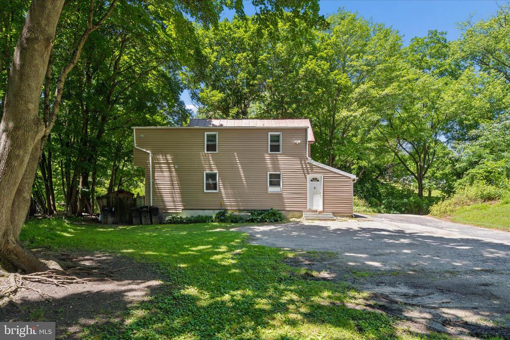 7409 SPOUT HILL ROAD