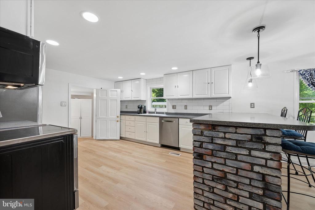 7409 SPOUT HILL ROAD