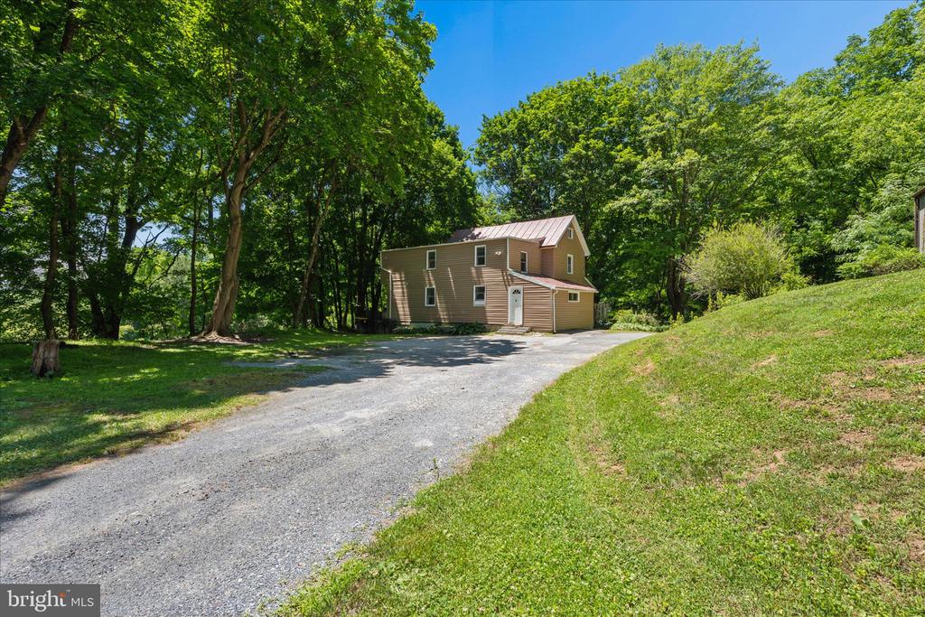 7409 SPOUT HILL ROAD