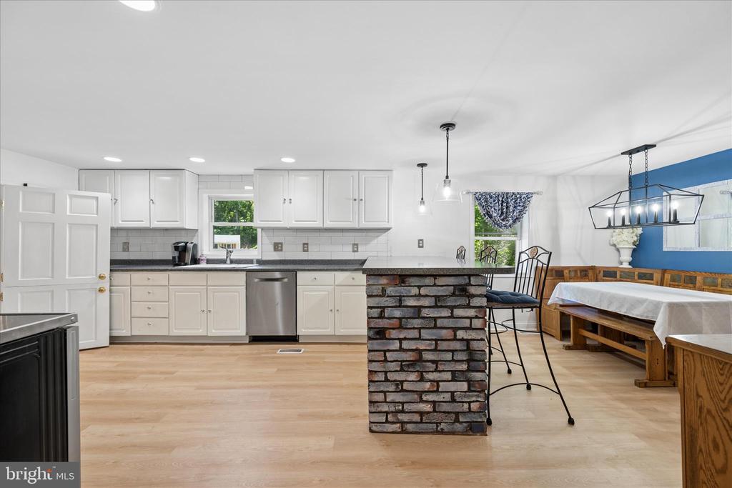 7409 SPOUT HILL ROAD