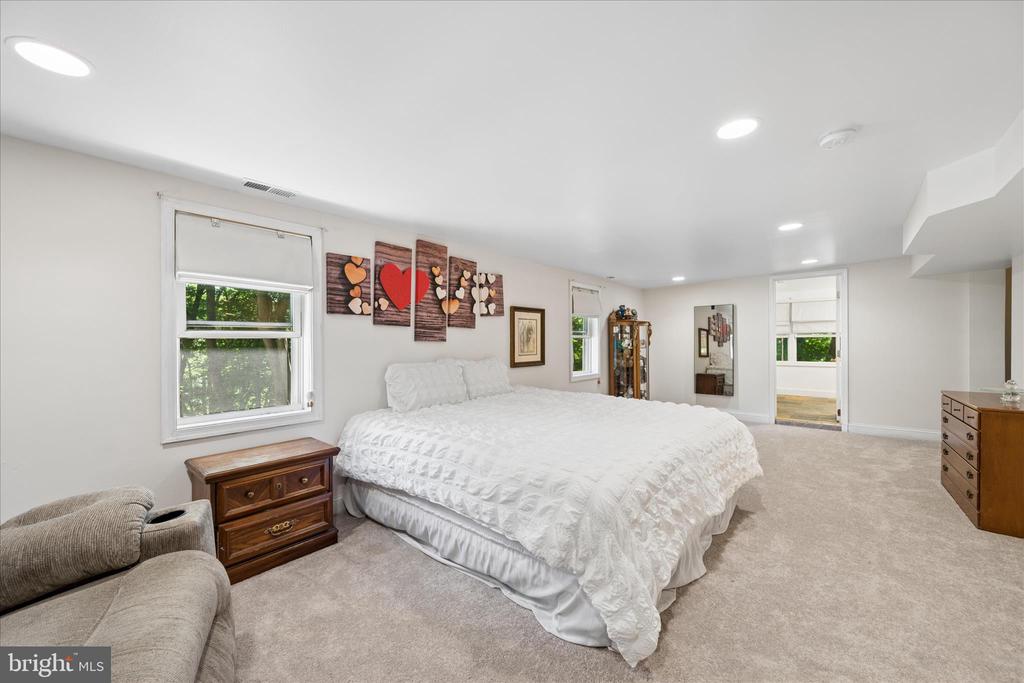 7409 SPOUT HILL ROAD