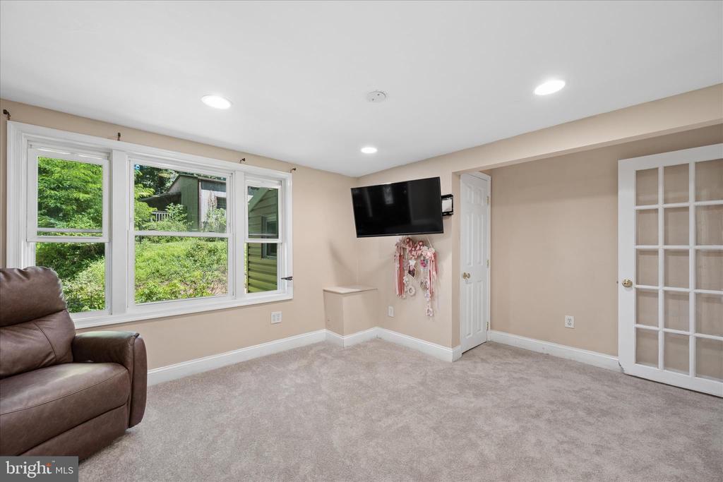 7409 SPOUT HILL ROAD