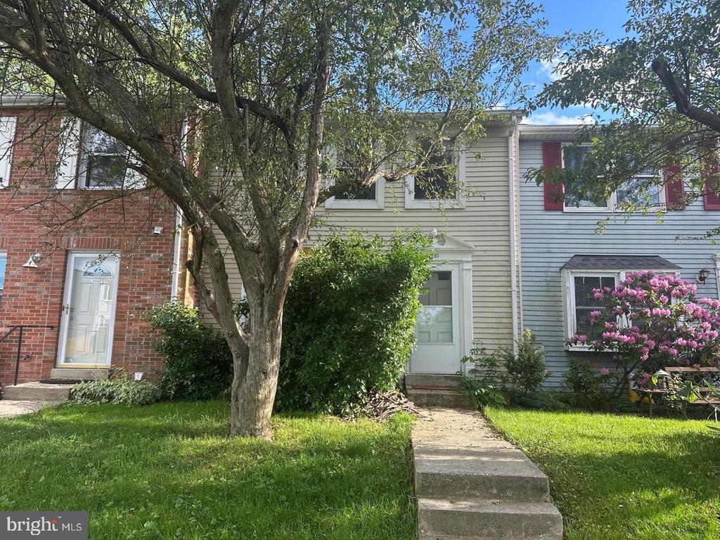 1761 HEATHER LANE