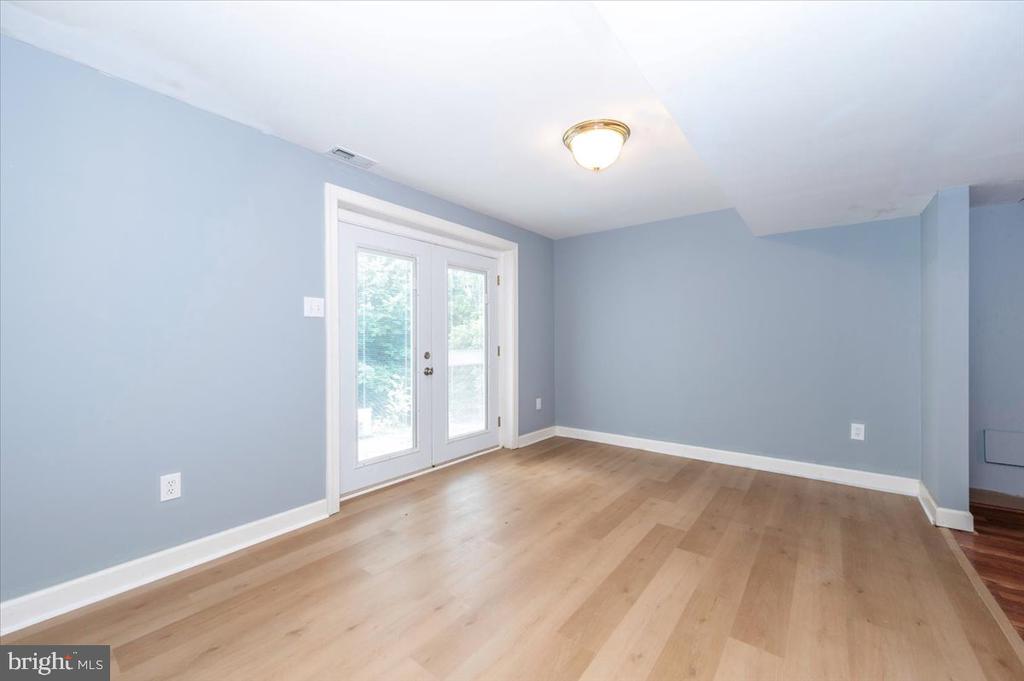 3220 WINMOOR DRIVE
