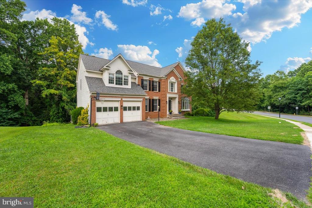 3220 WINMOOR DRIVE