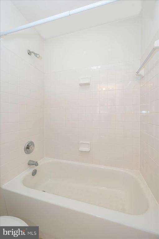 3220 WINMOOR DRIVE