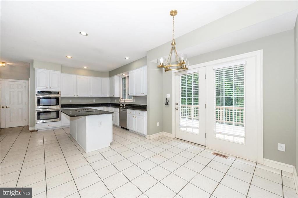 3220 WINMOOR DRIVE