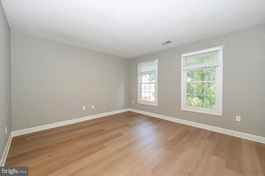 3220 WINMOOR DRIVE