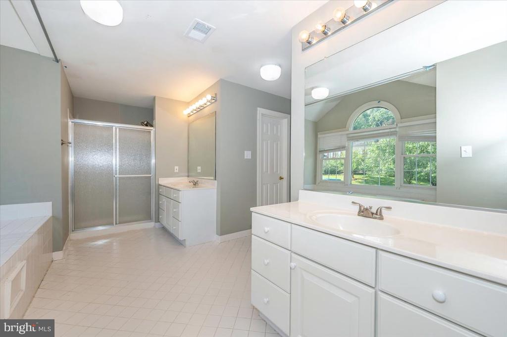 3220 WINMOOR DRIVE
