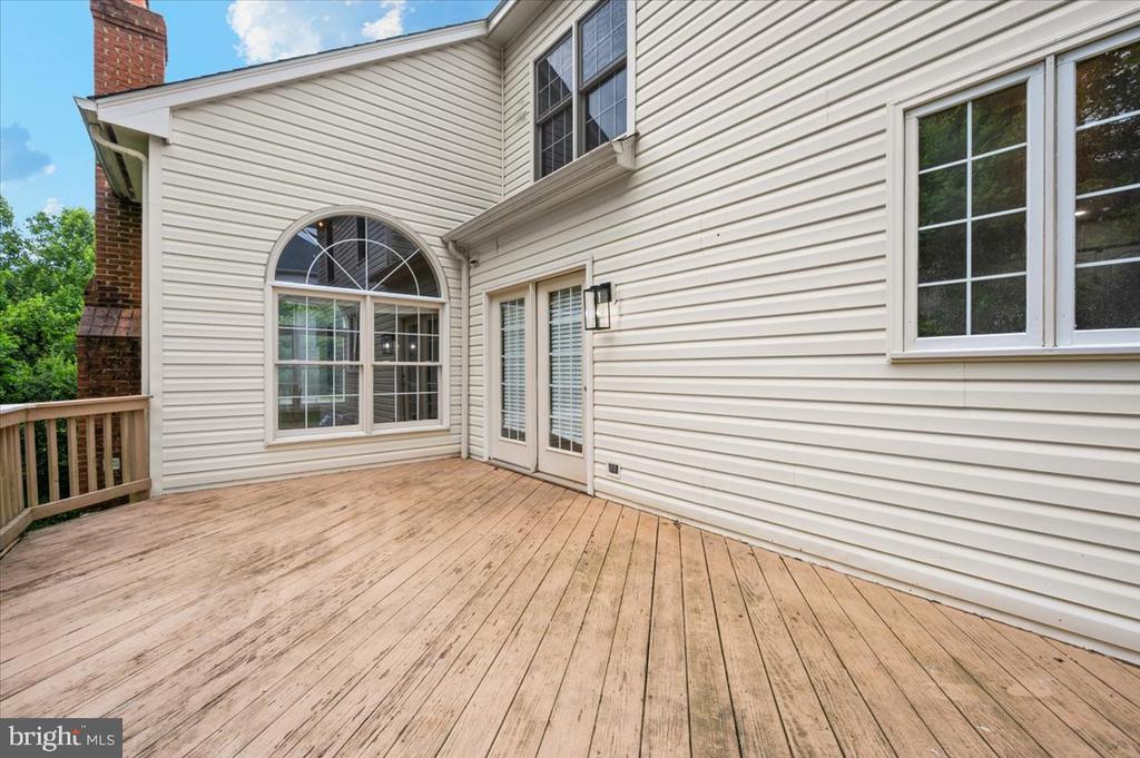 3220 WINMOOR DRIVE