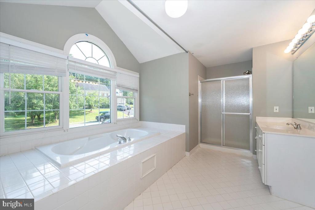 3220 WINMOOR DRIVE
