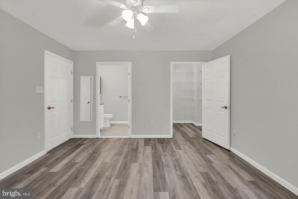 2406 ELLSWORTH WAY 1B