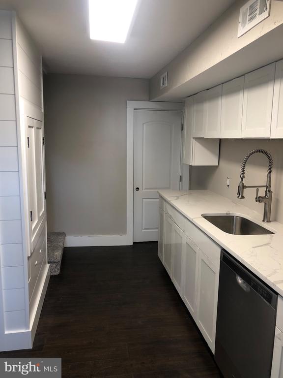 15 W FREDERICK STREET