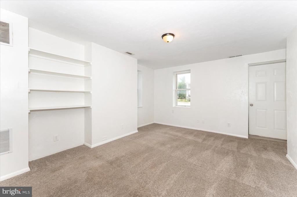 15 W FREDERICK STREET