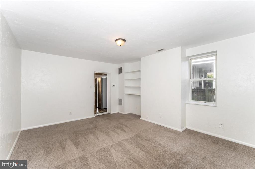 15 W FREDERICK STREET