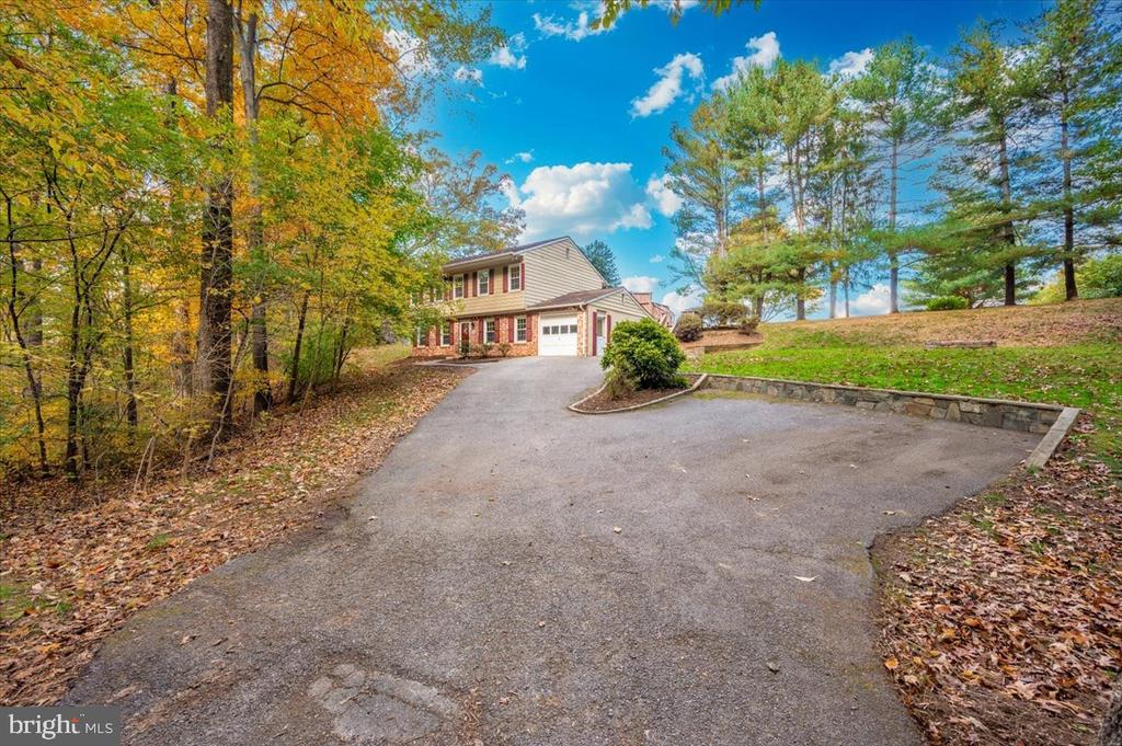 4560 LYNN BURKE ROAD