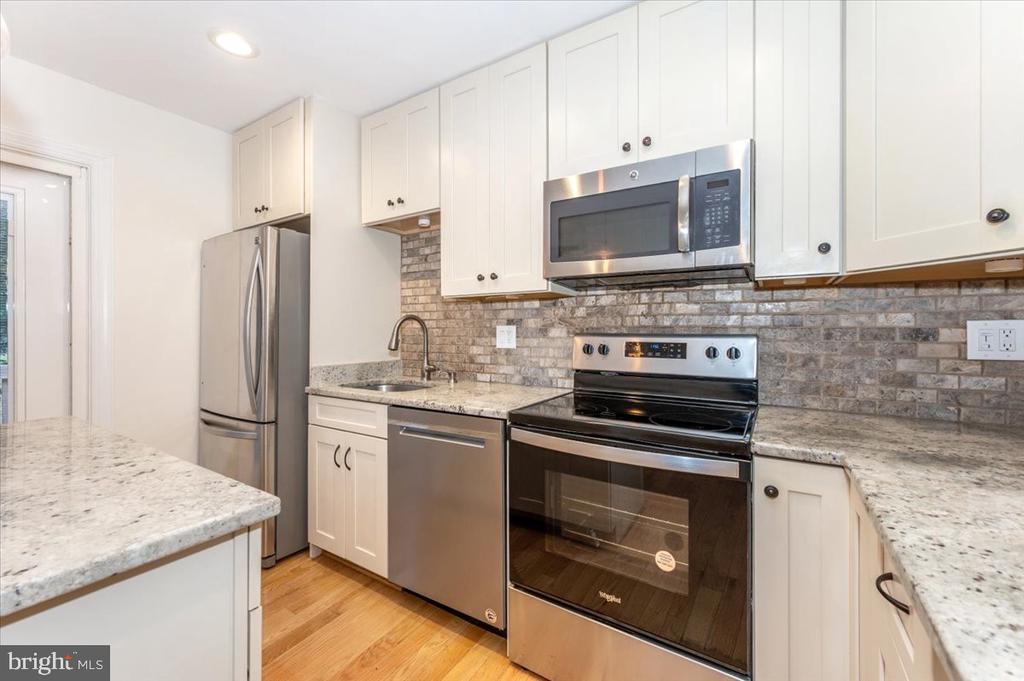 4560 LYNN BURKE ROAD