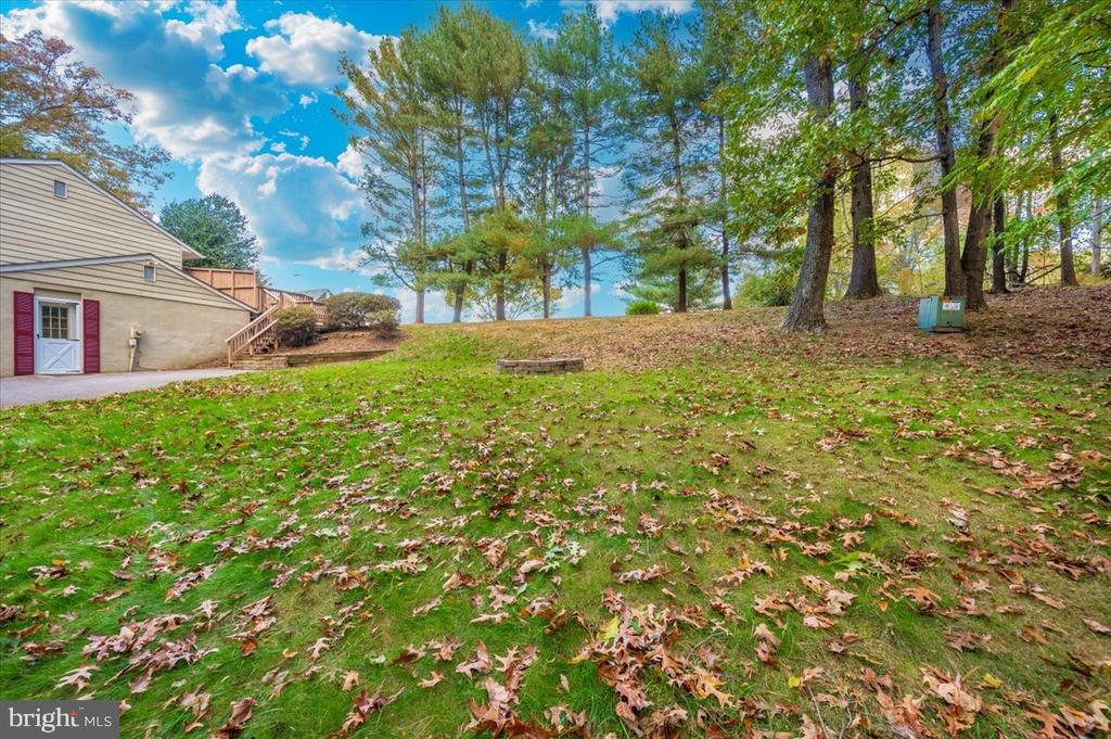 4560 LYNN BURKE ROAD