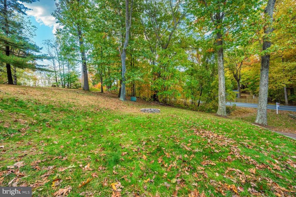 4560 LYNN BURKE ROAD