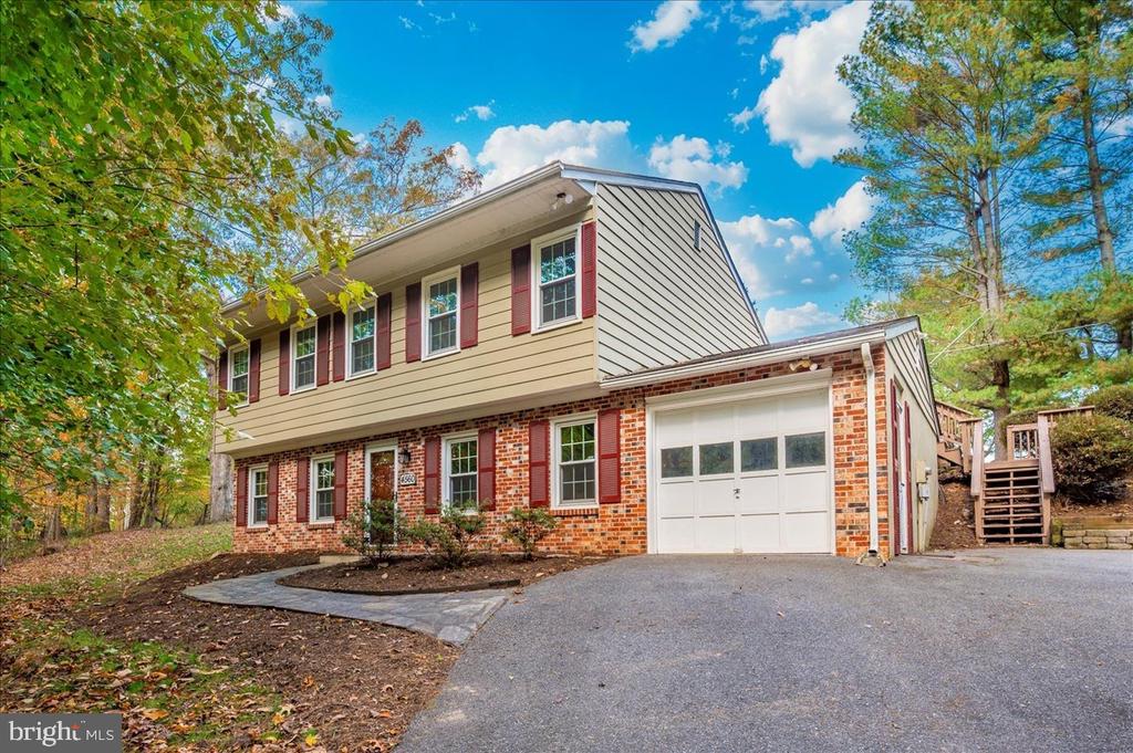 4560 LYNN BURKE ROAD
