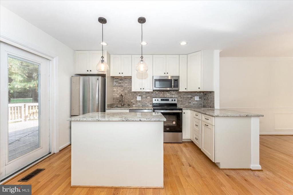 4560 LYNN BURKE ROAD