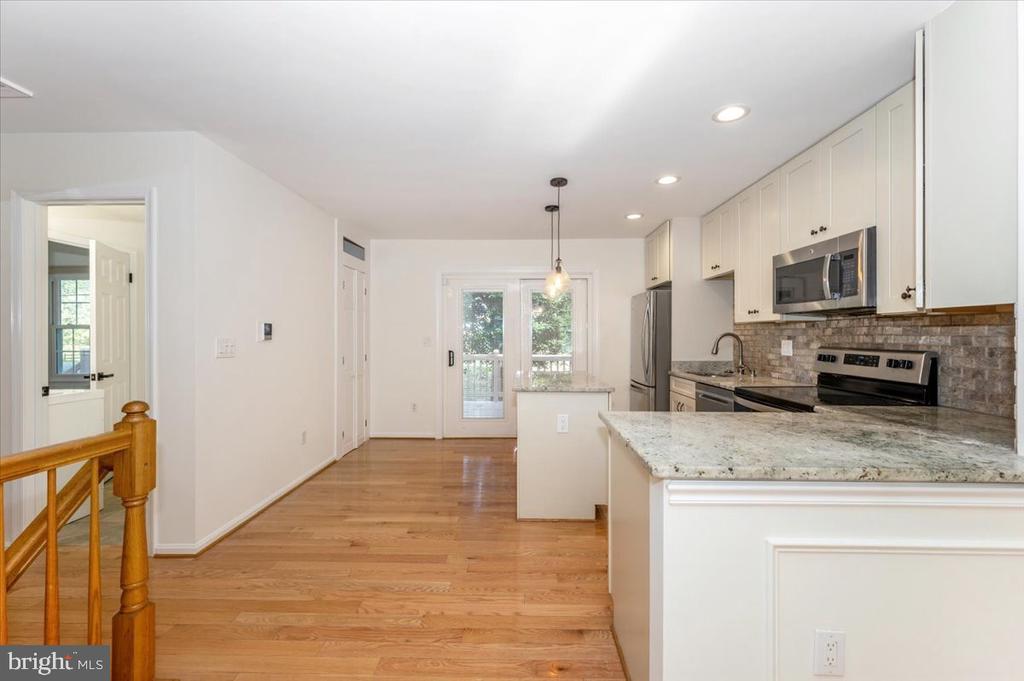 4560 LYNN BURKE ROAD