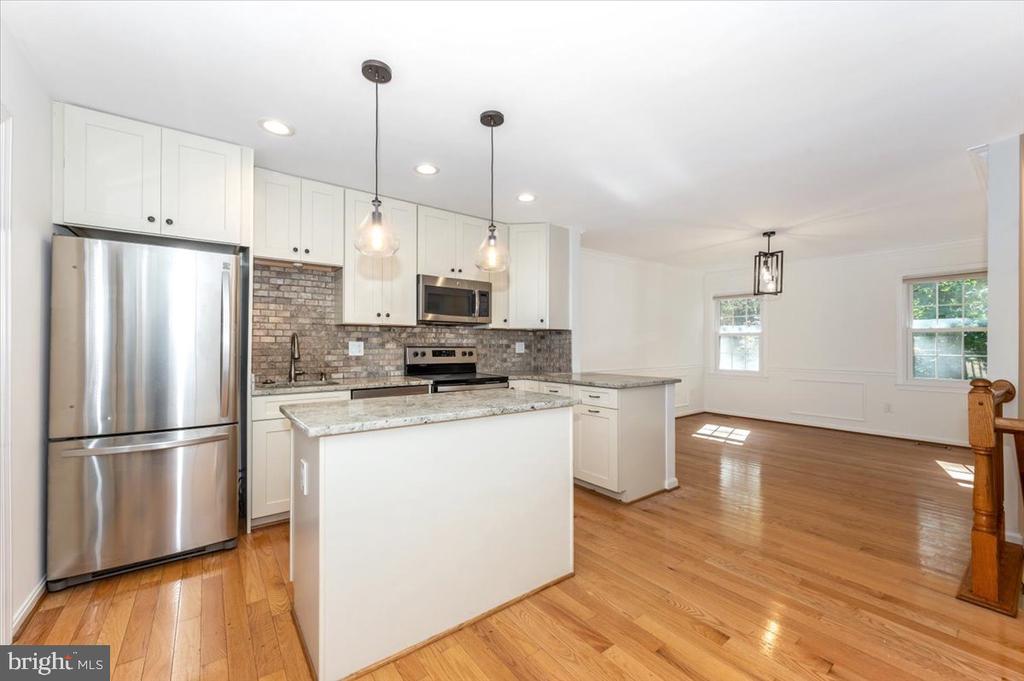 4560 LYNN BURKE ROAD