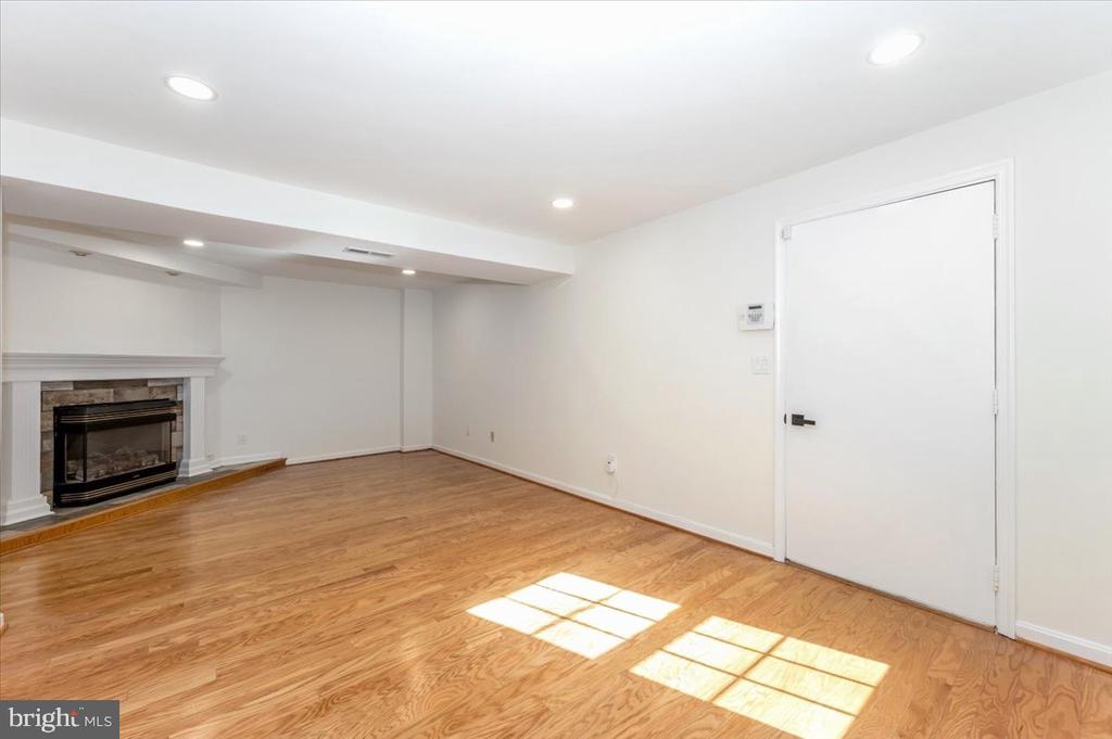 4560 LYNN BURKE ROAD
