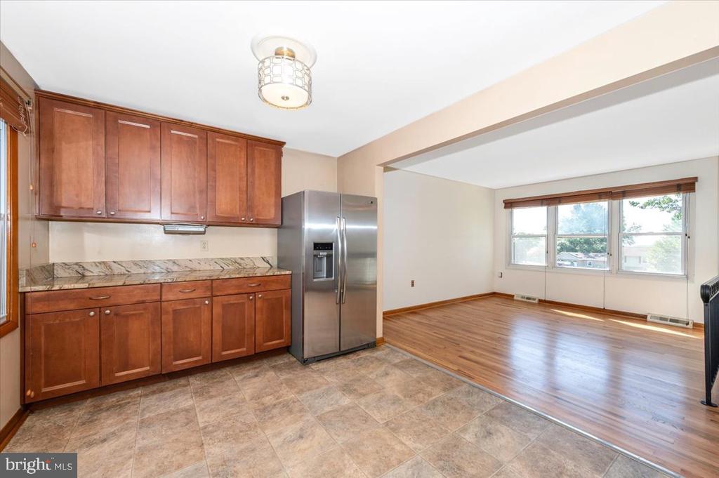11584 LIBERTY OAK DRIVE